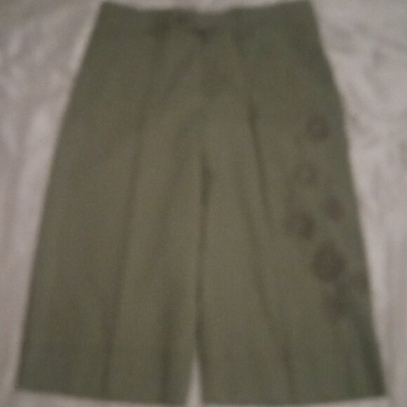 Faded Glory women's capri hunter green flared legs size 10 - Picture 1 of 6